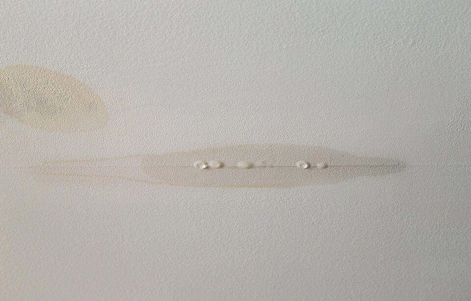 burst pipe repair-water leaking from ceiling due to pipe burst
