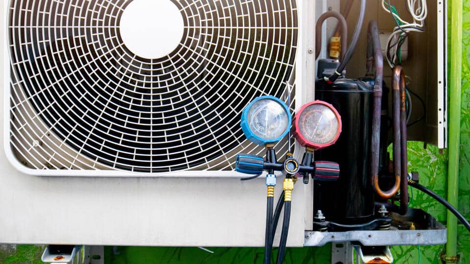 hvac refrigerant-tool measuring refrigerant in an hvac system